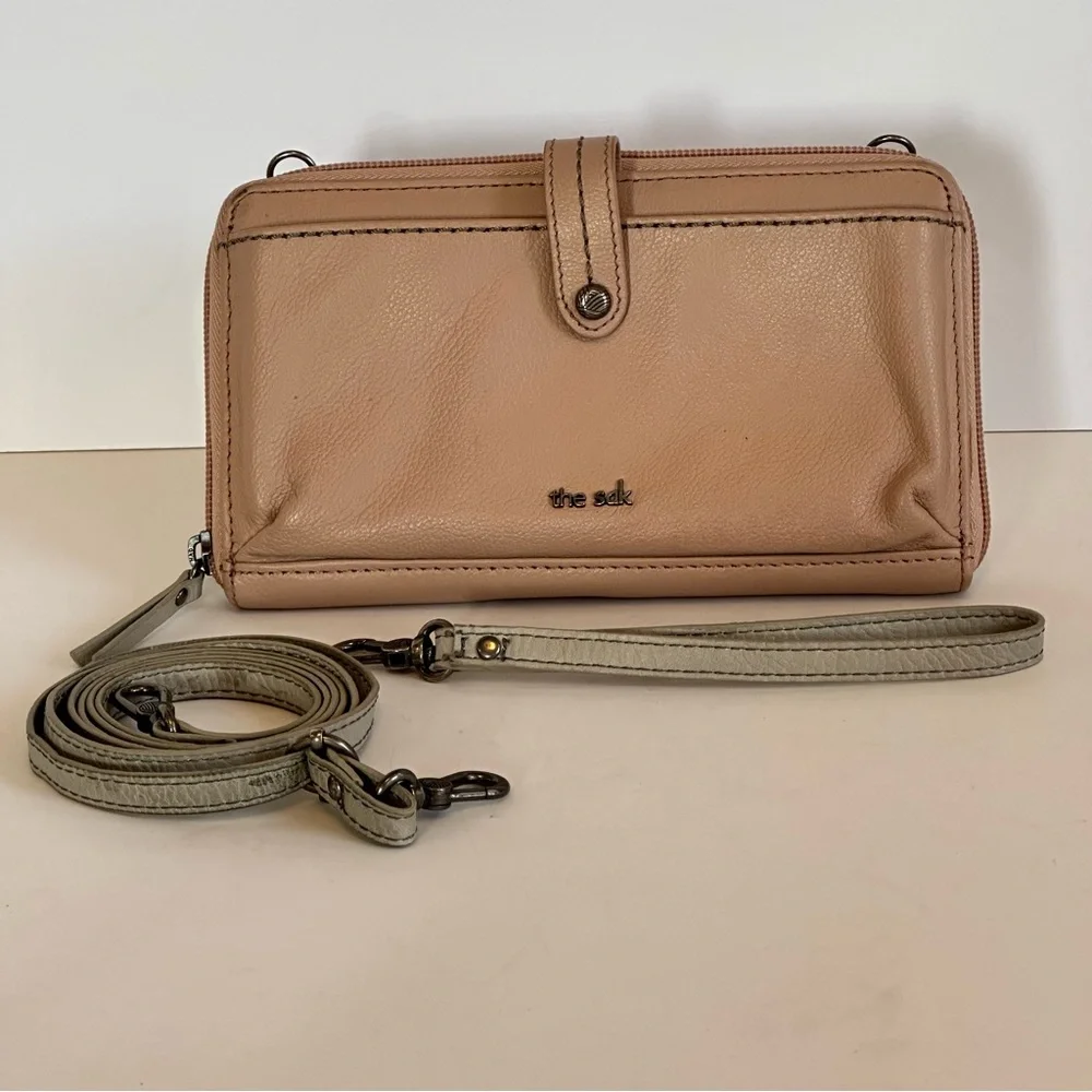 The Sak‎ Leather Crossbody Organizer Wallet Blush Pink Accordion Wristlet